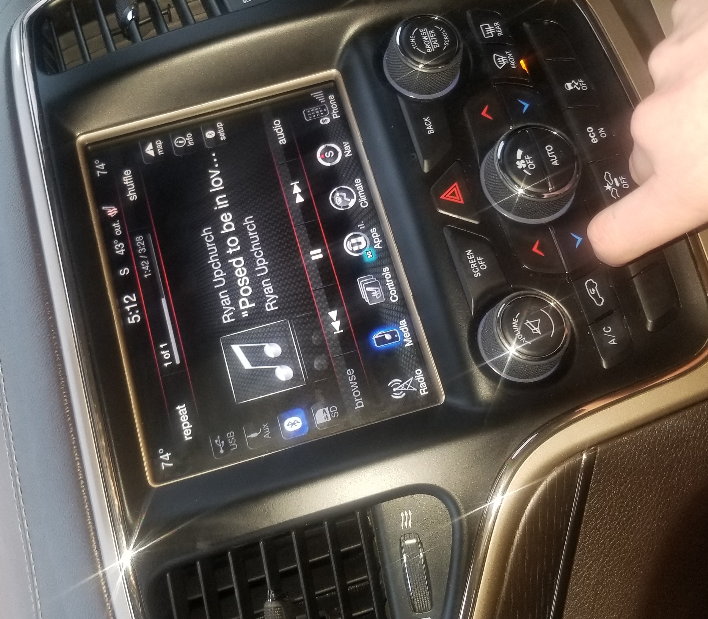 uconnect jeep cherokee 2016